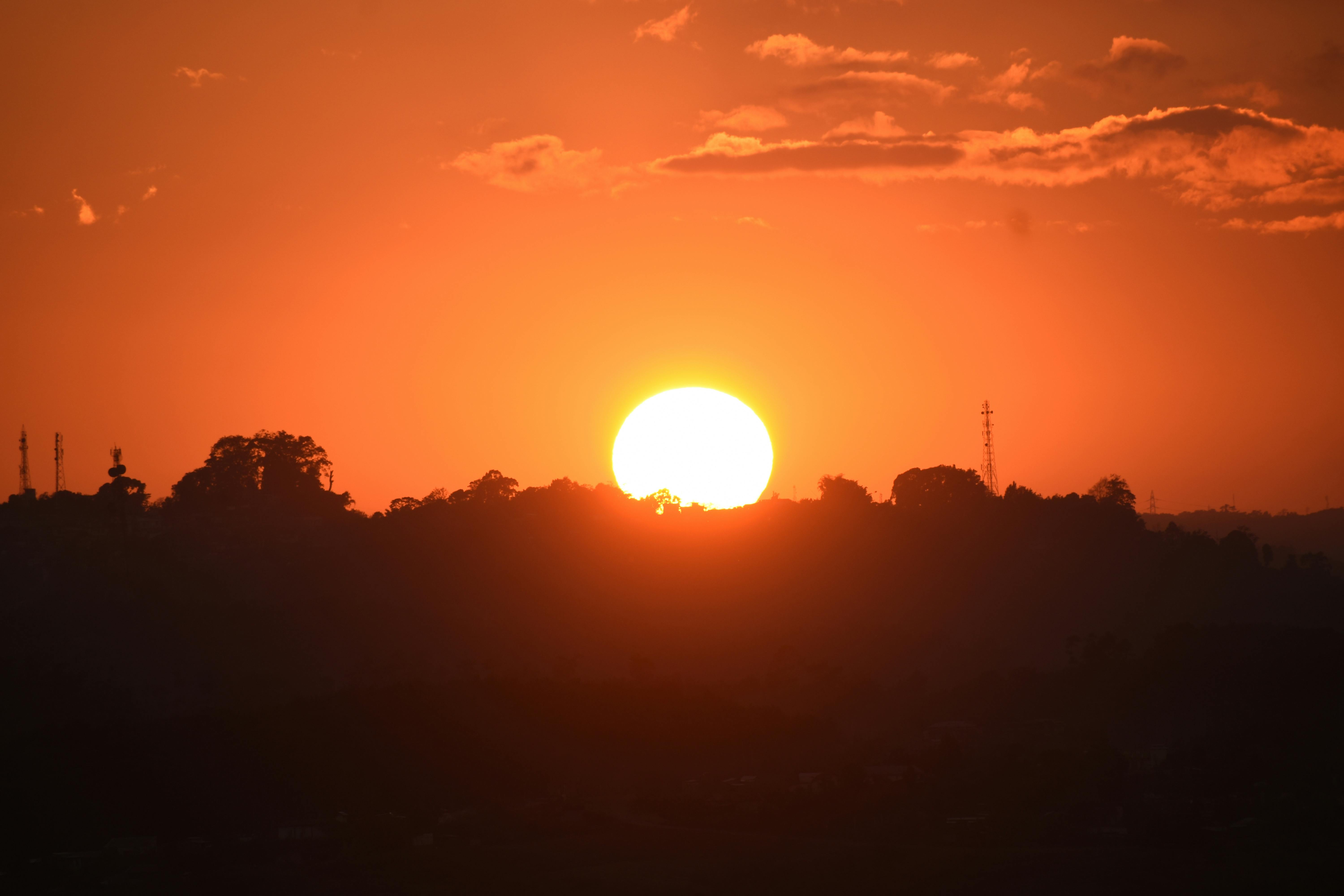 What do lymphoma night sweats feel like?