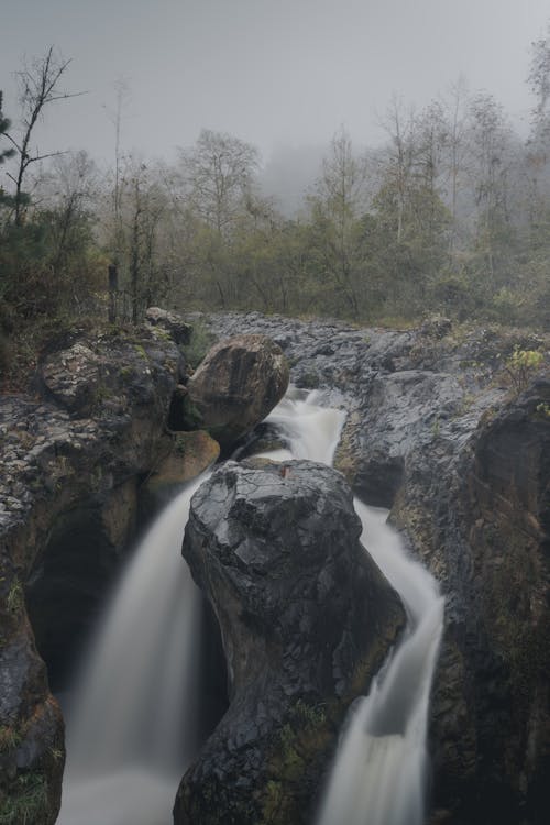 Foto stok gratis air terjun, alam, batu