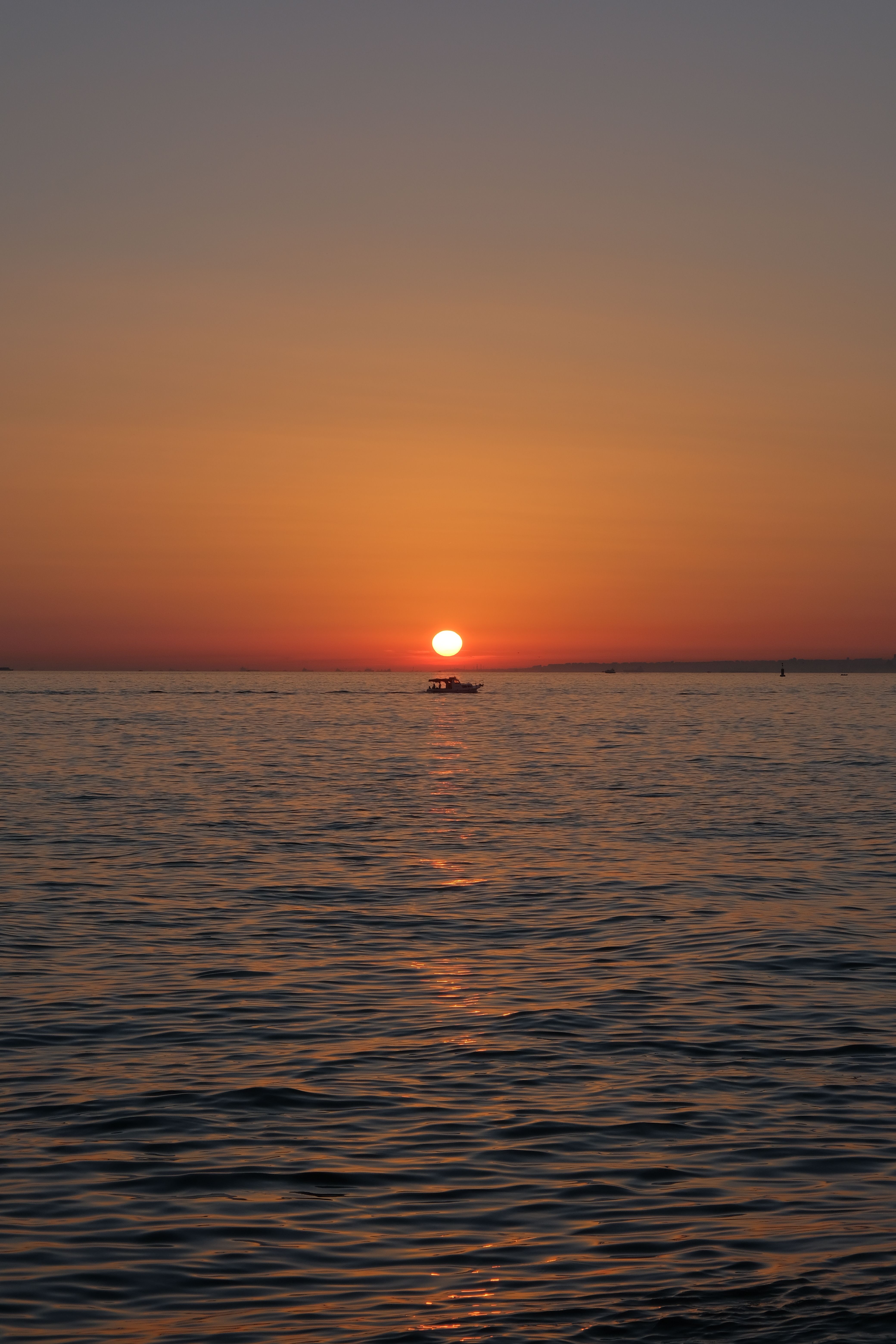 Beautiful Sunset Over the Sea · Free Stock Photo