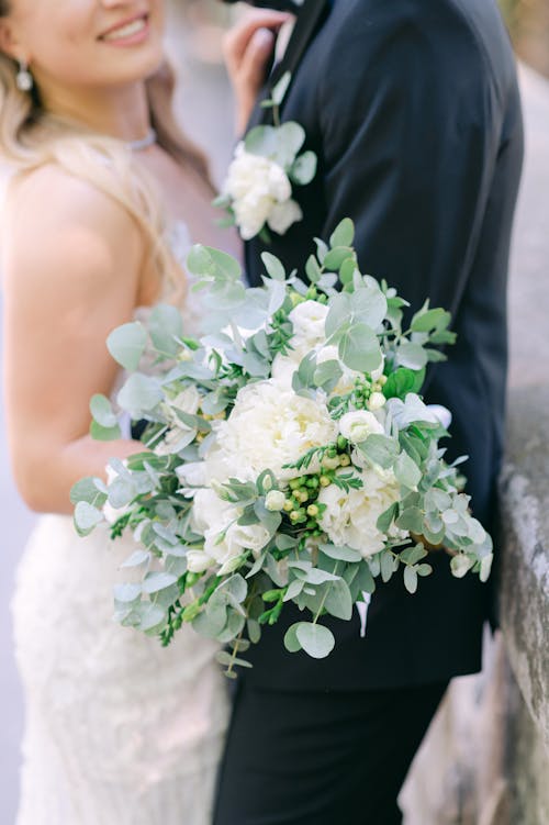 Foto profissional grátis de buquê, fotografia de casamento, holding