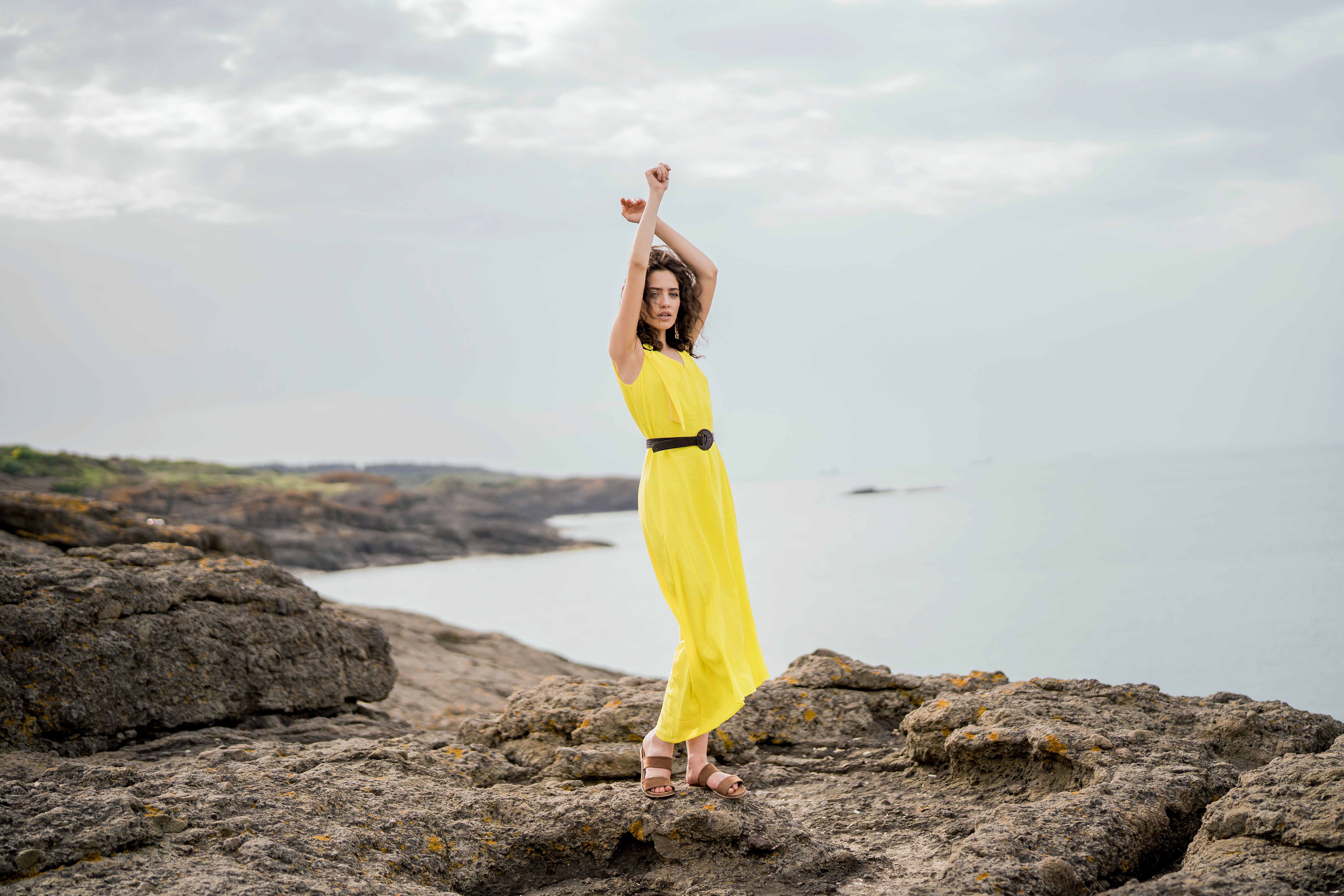 Robe asymétrique : Styles tendance 2026