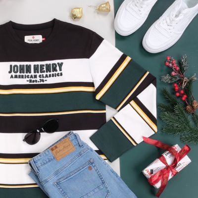 Striped sweater flat lay — photo by Tien Nguyen on Pexels
