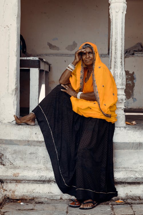 Free Woman in Traditional Hindu Dress Stock Photo