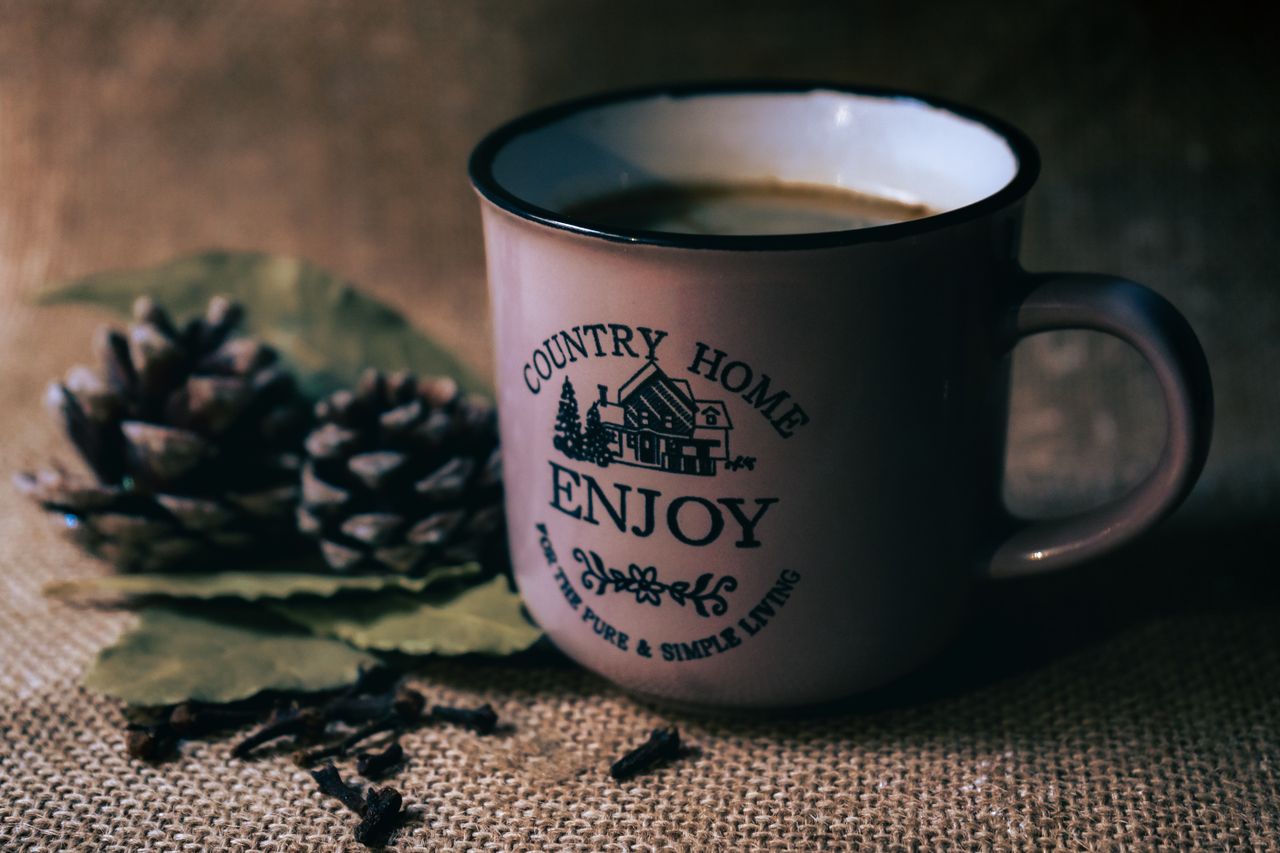 Study Links Coffee and Tea Consumption to Bone Mineral Density in Older Women