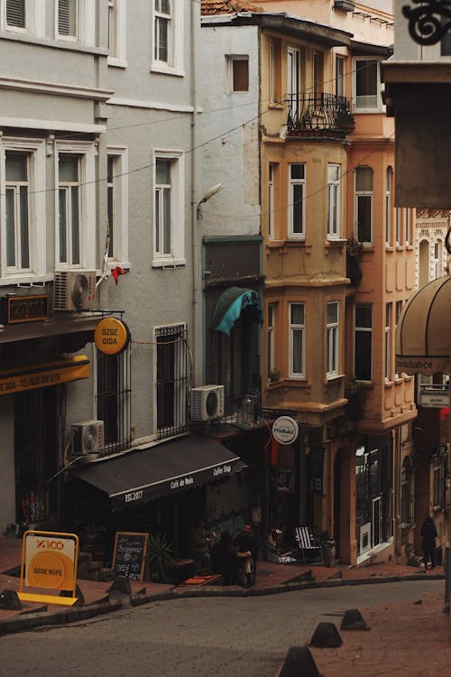 Free A Narrow Street in Istanbul, Turkey Stock Photo