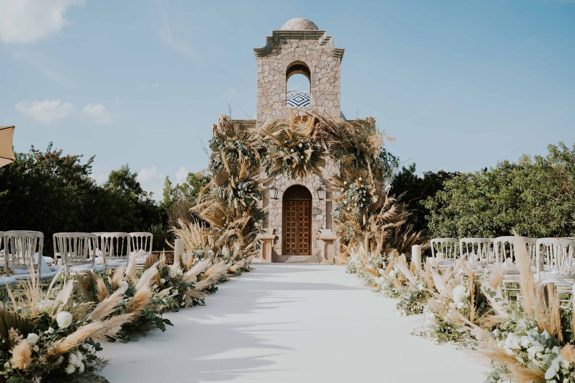 There's something refreshing about walking into a space and knowing it hasn't already hosted 200 weddings that look exactly the same. Why the Best Wedding Venues are Often the Ones No One's Talking About