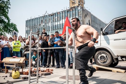 Massive demonstrations challenge G7 summit near Geneva
