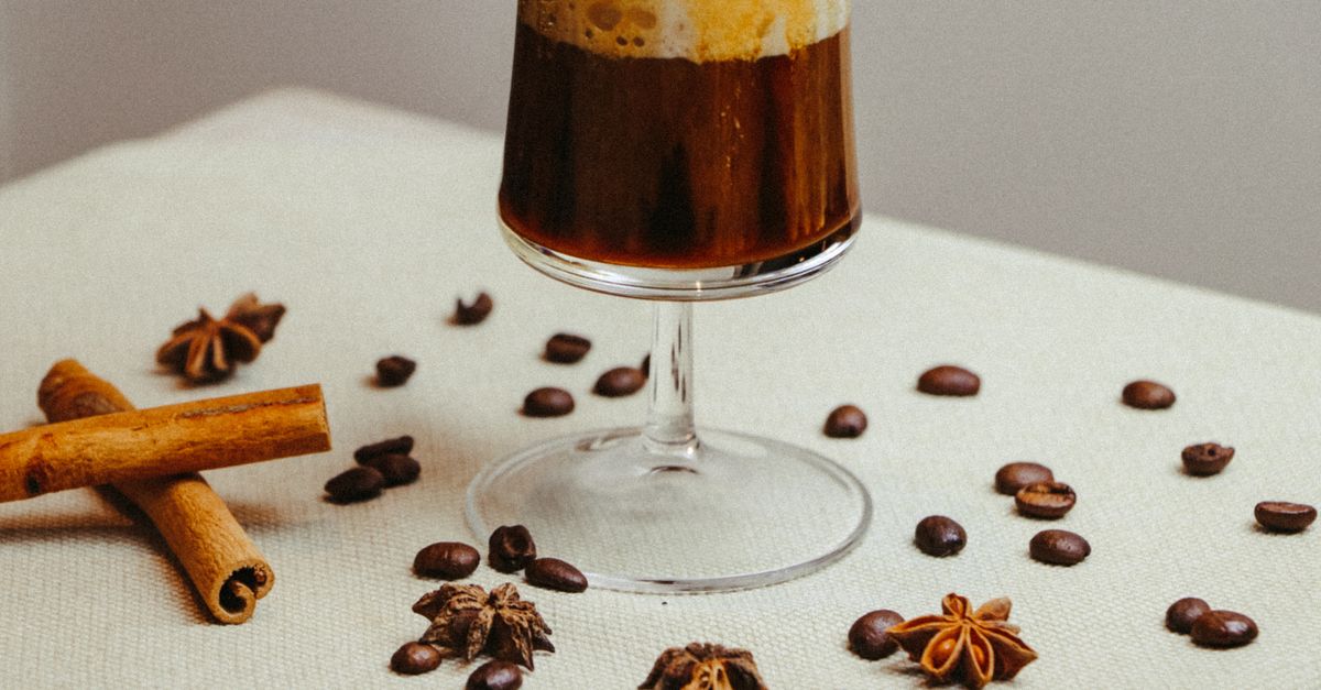 Why Your Homemade Cold Brew Is Bitter (And The Pro Secrets for Smooth, Sweet Perfection)