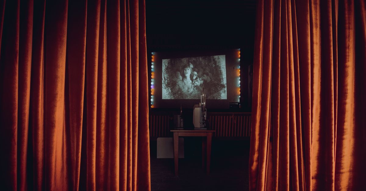 Why Your New Home Projector Disappoints (And What Actually Works for a True Cinematic Experience)