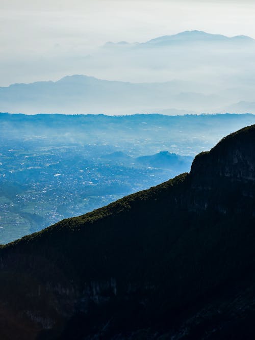 Kostenloses Stock Foto zu berg, drohne erschossen, hügel