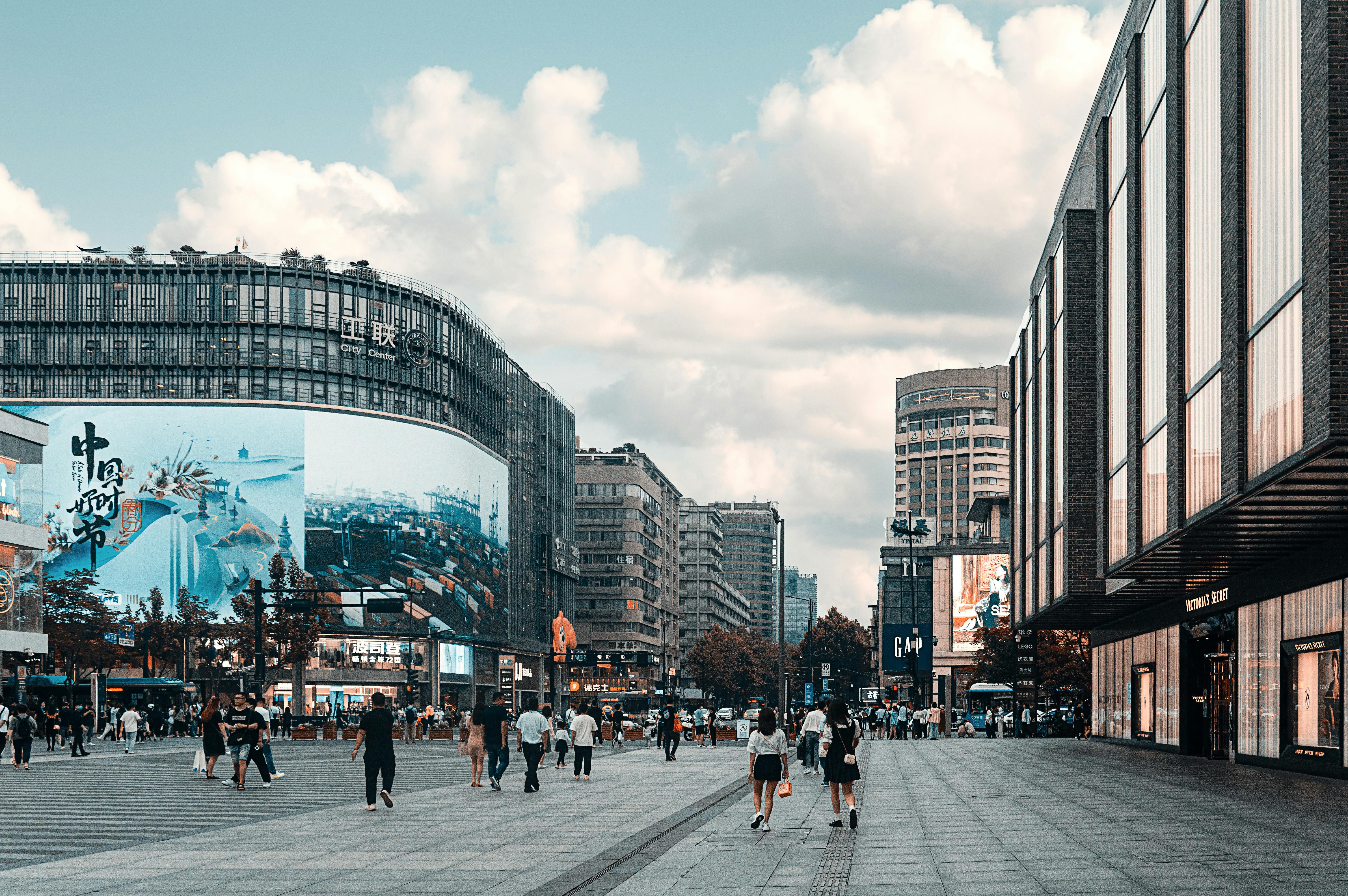 hyper-local politics geographic targeting — Photo by Sang on Pexels