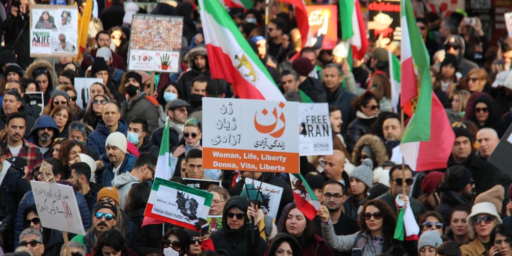 Mỹ Tuyên Bố Siết Chặt Trừng Phạt Iran, Kêu Gọi Trung Quốc Phối Hợp