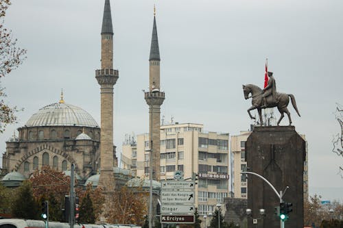 abide, binalar, heykel içeren Ücretsiz stok fotoğraf