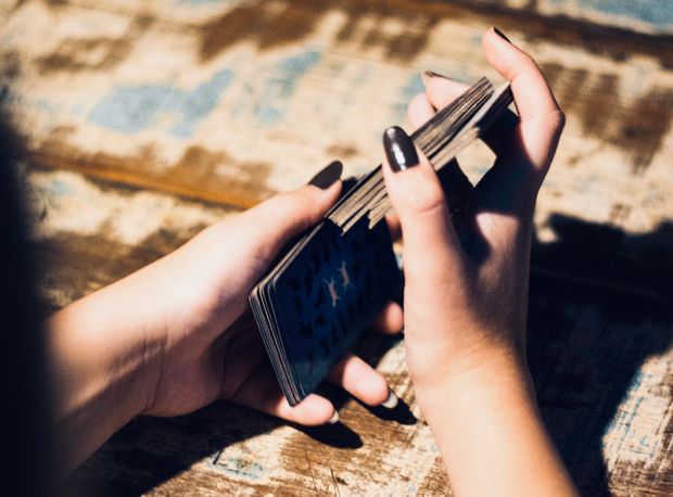 Online Casino: Spielautomaten und Live-Spiele im Überblick
