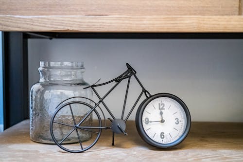 Gratis stockfoto met decoratie, fiets, horloge