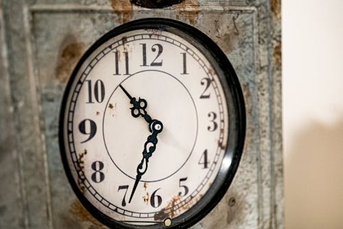 Free Photo of an Antique Metal Clock Stock Photo