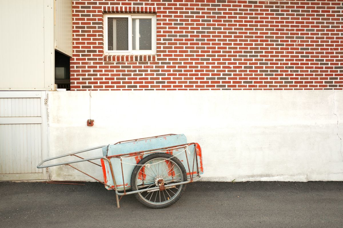 office relocation in Leighton Buzzard — Loaded properly: blankets, straps and a plan in Leighton Buzzard