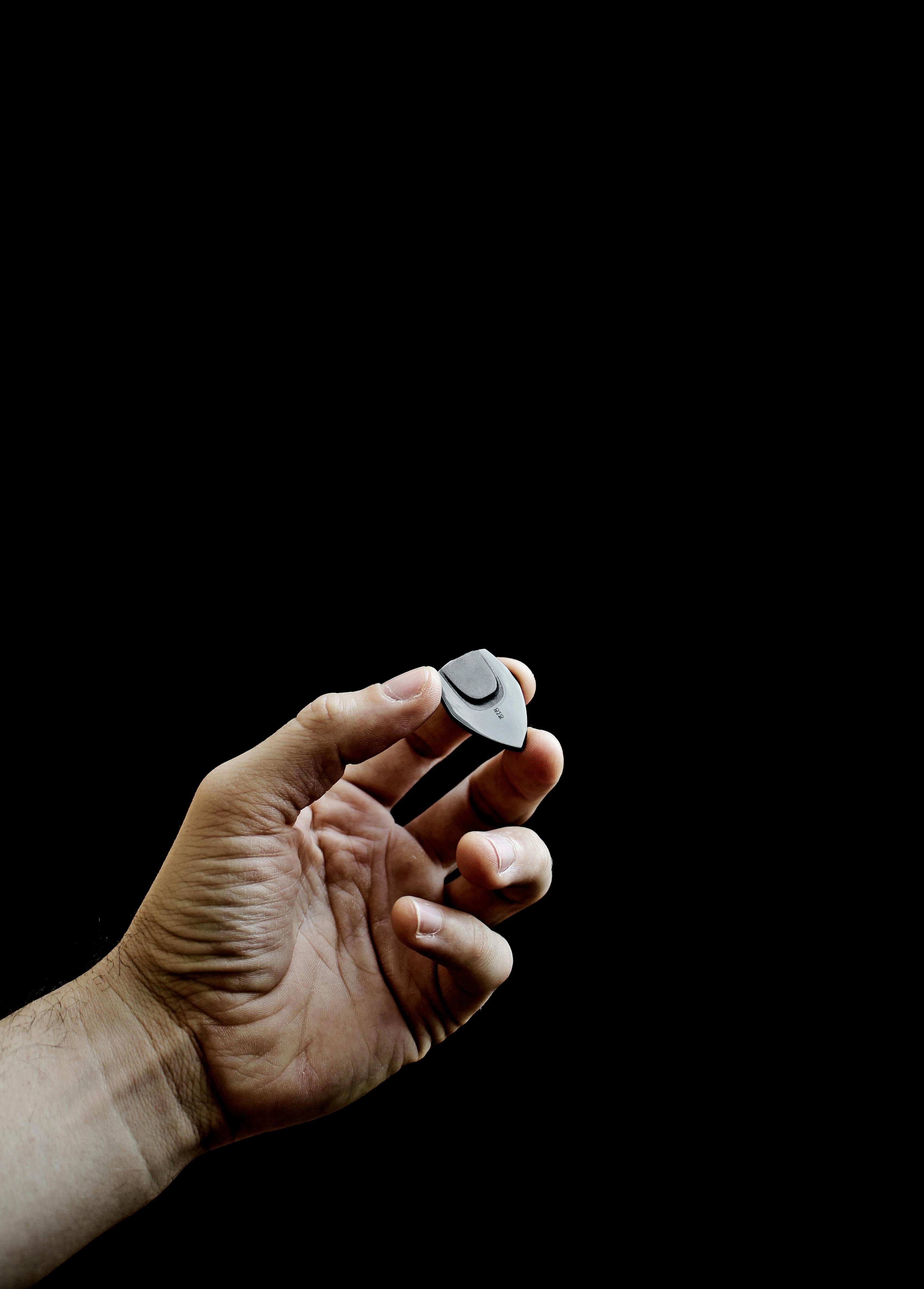 Exploring the⁣ Role of⁤ Thumb Independence ‌in Creating Melodic Bass Lines