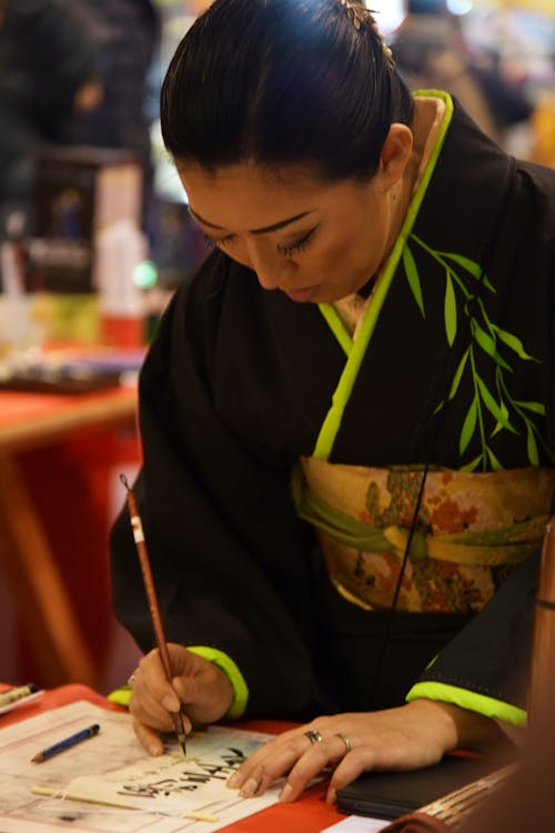 Free stock photo of japanese calligraphy, japanese woman
