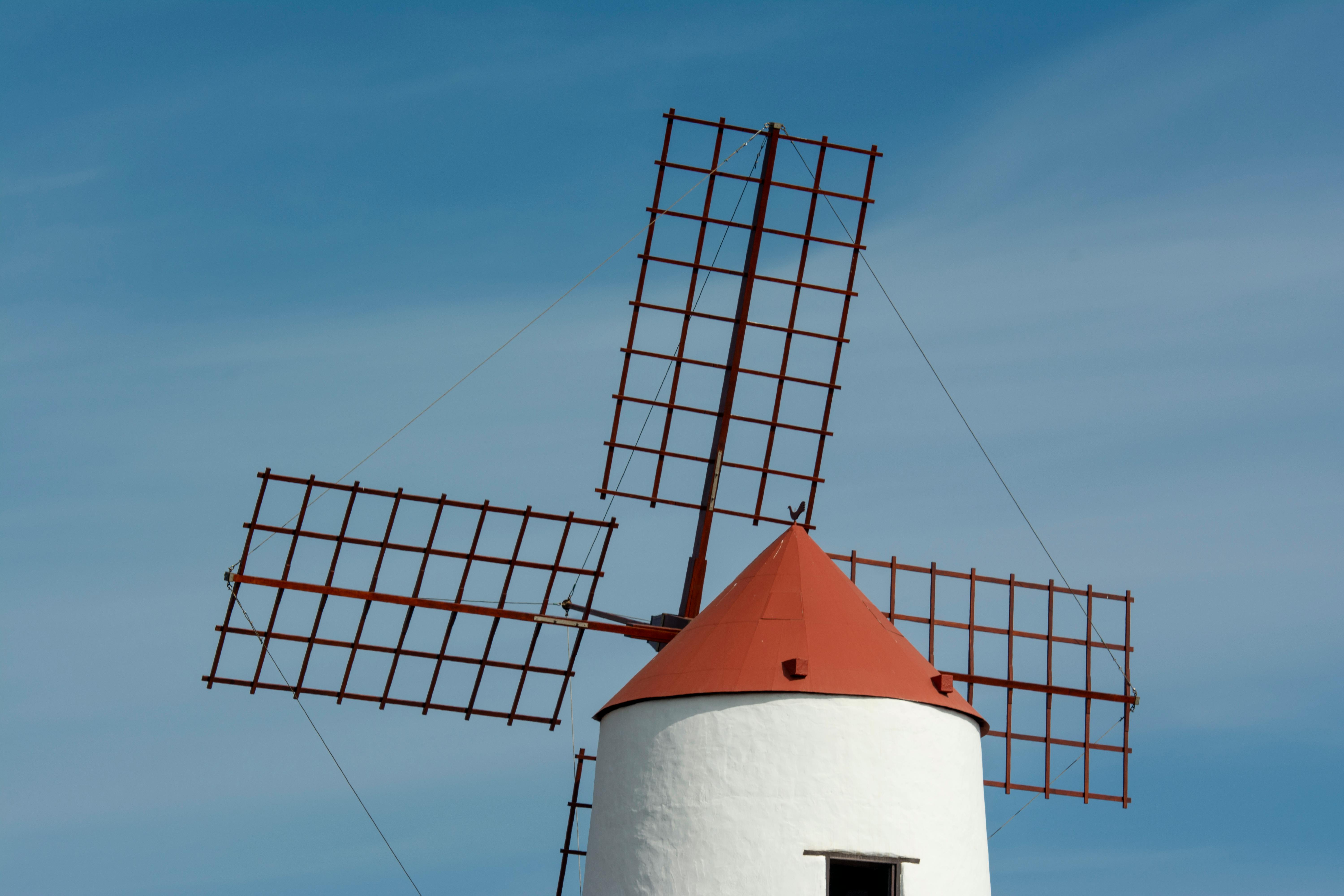 Exclusive: HR tech startup Windmill raises $12M - Axios — Photo by Jan van der Wolf on Pexels