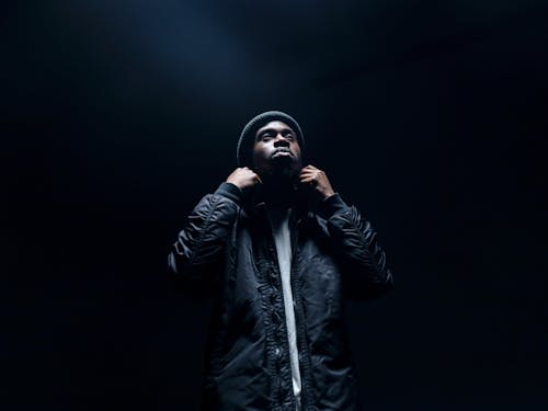 Fotos de stock gratuitas de chaqueta negra, hombre, hombre afroamericano