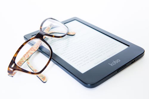 Gratis stockfoto met digitaal boek, e-reader, ebook