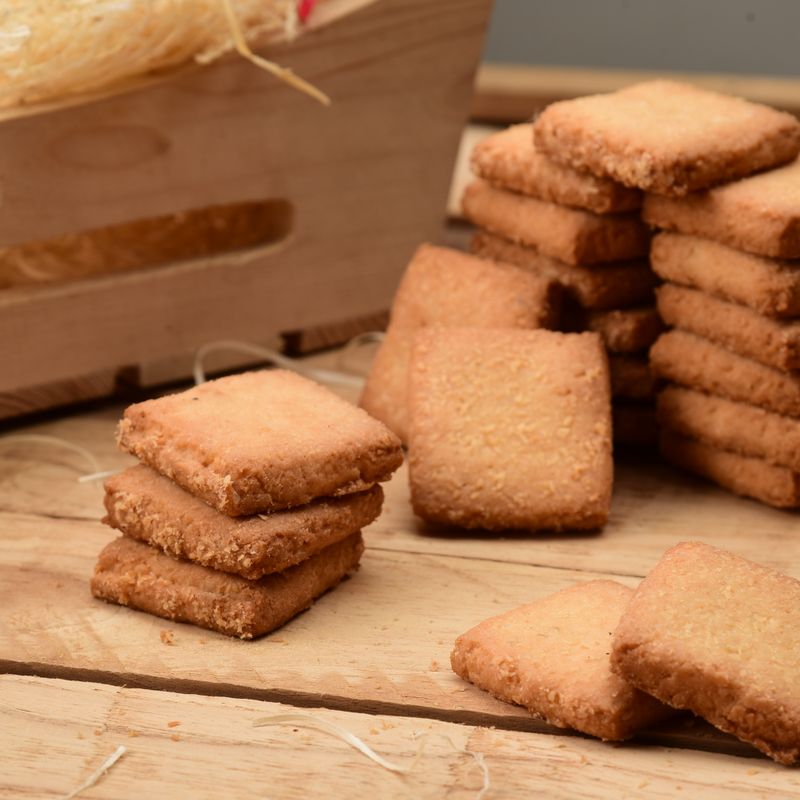 Clove and Date Shortbread