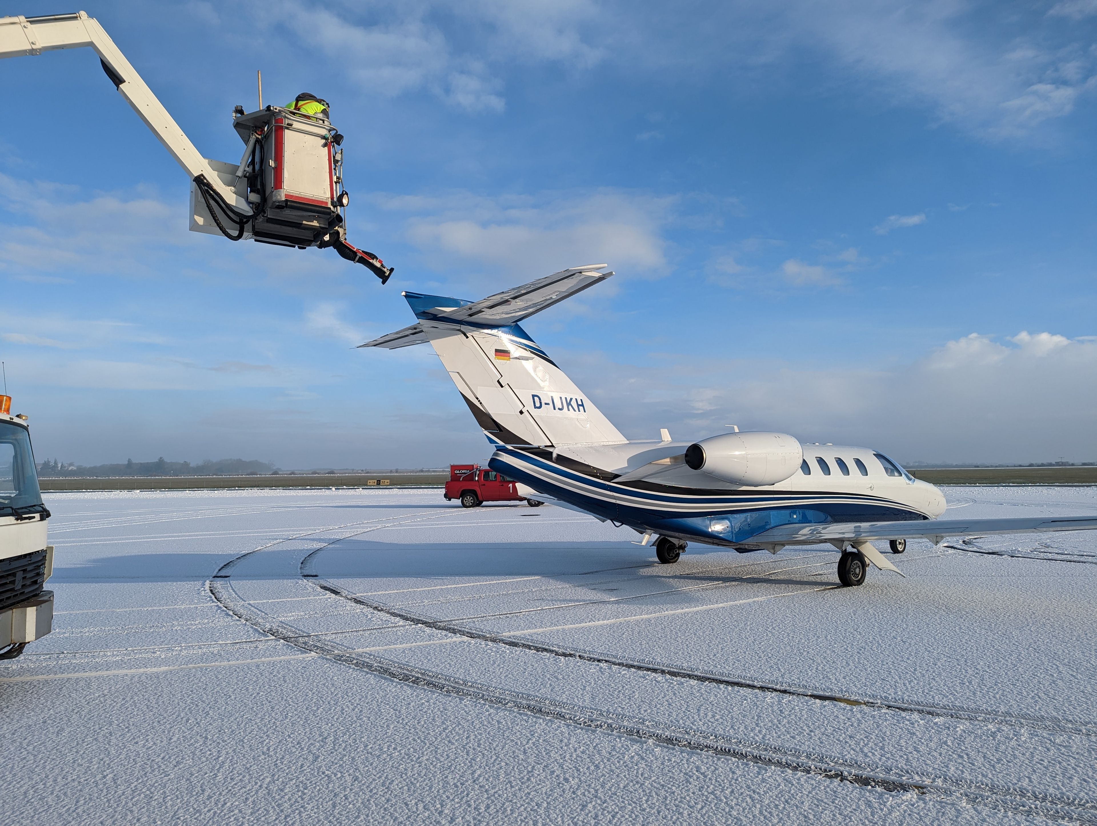 Eisenach-Kindel Airport (EDGE), Hörselberg-Hainich — private jet cleaning