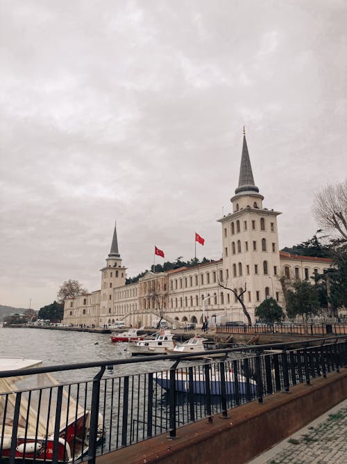 Foto d'estoc gratuïta de banderes de turquia, bósforo, escola secundària militar kuleli