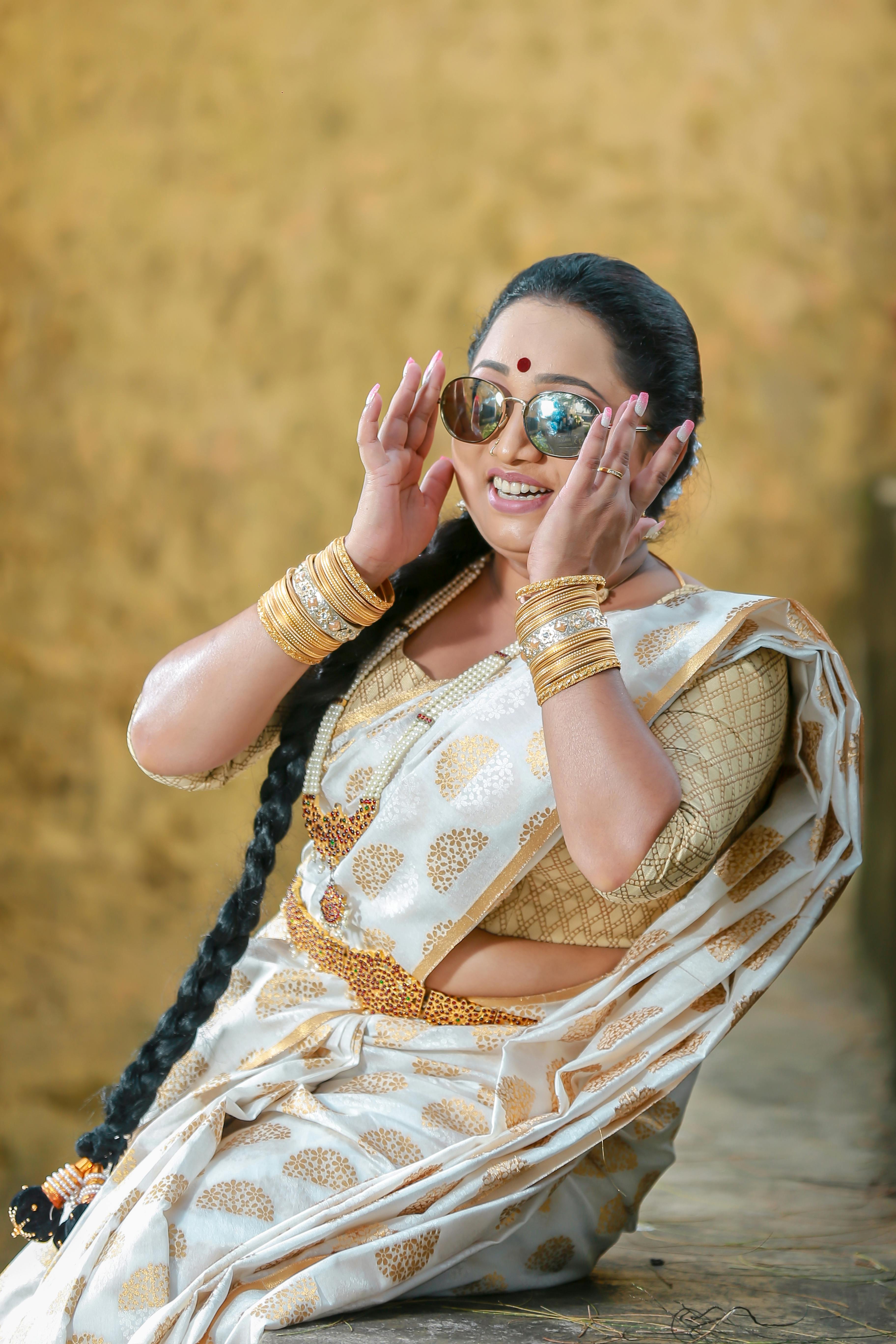 Elevating Everyday Elegance: The Ultimate Guide to Cotton Saree Blouse