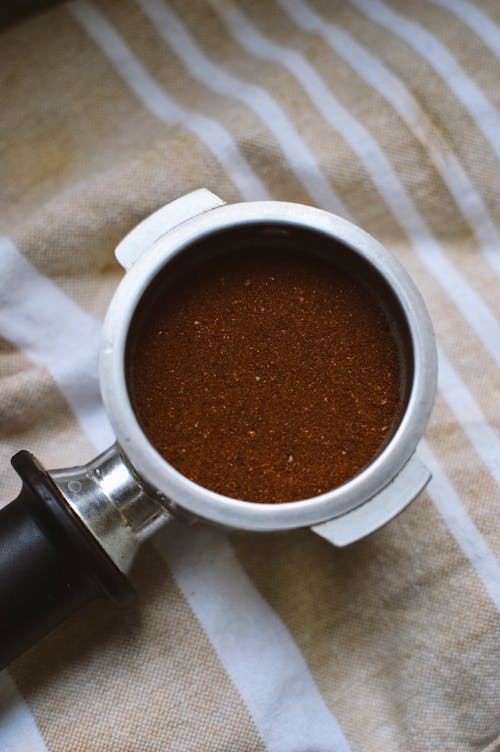 無料 コーヒーメーカー, コーヒー好き, 挽いたコーヒー豆の無料の写真素材 写真素材