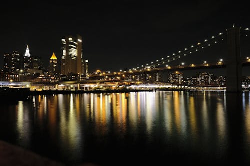 反射, 布魯克林大橋, 晚上 的 免费素材图片