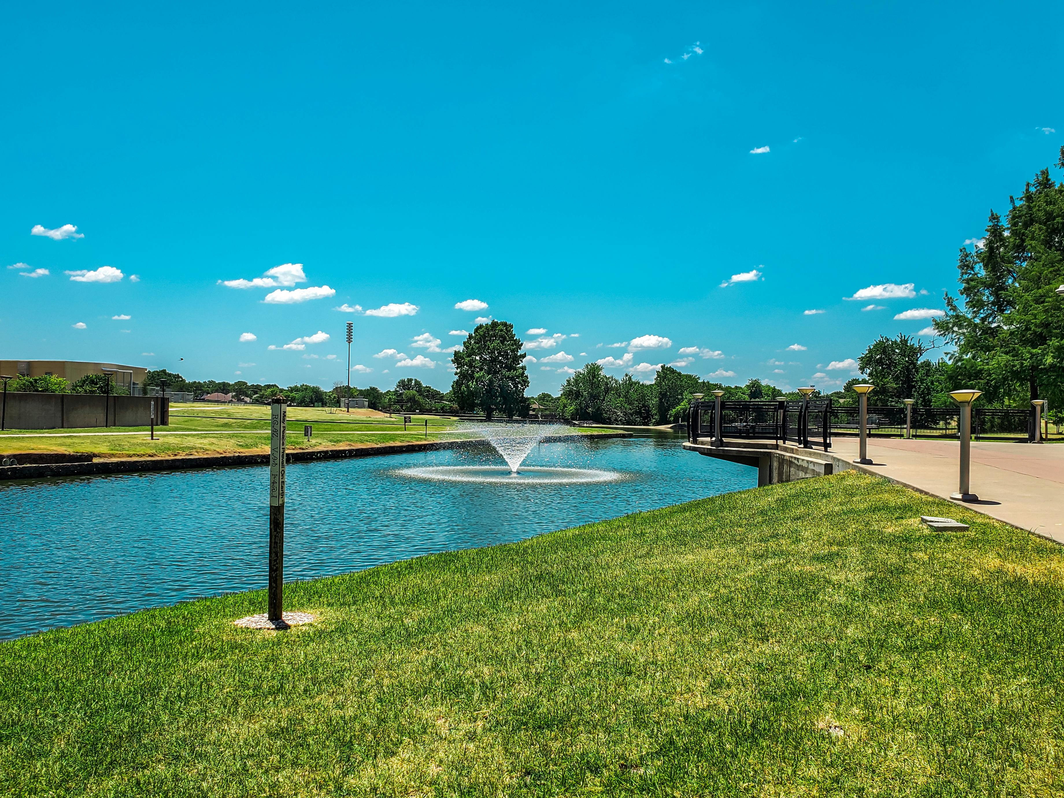 Water Fountain in the Park · Free Stock Photo