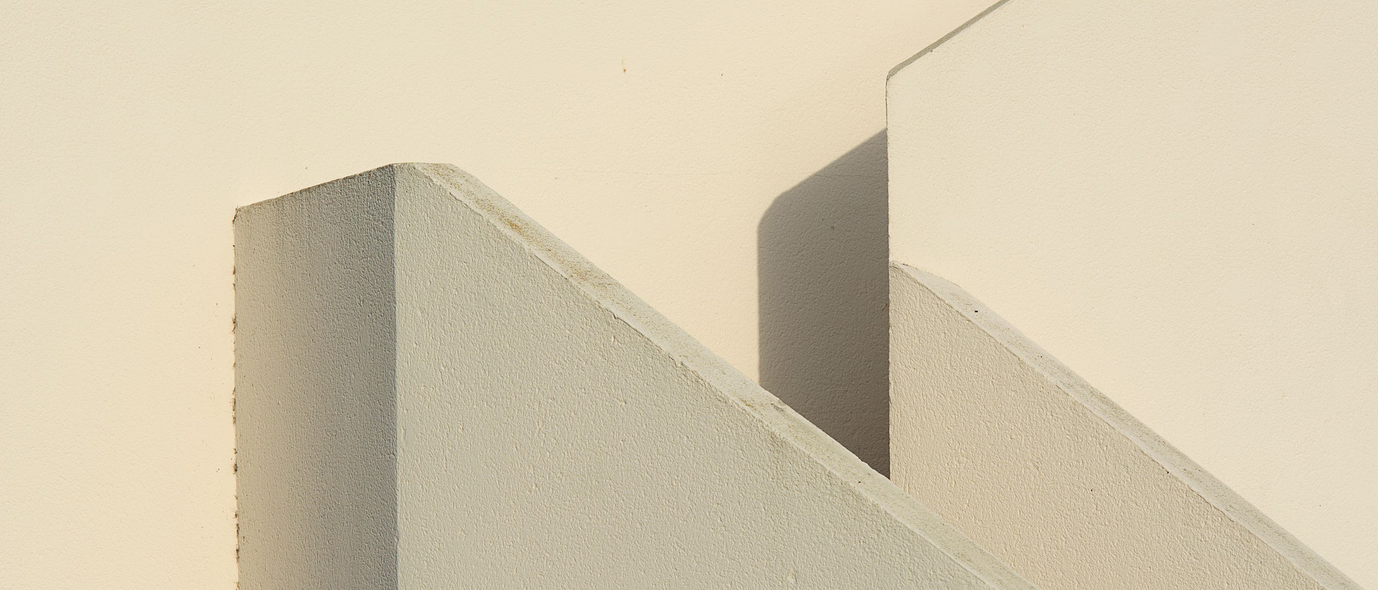 End of Tenancy Decorating in Lampton — quality trade paint going on in two coats