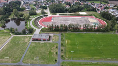 Základová fotografie zdarma na téma atletické hřiště, záběry z dronu