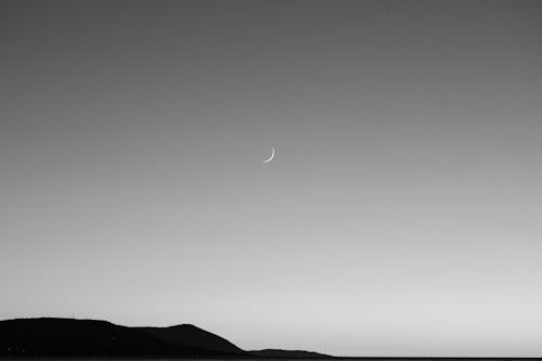 Бесплатное стоковое фото с гора, луна, месяц