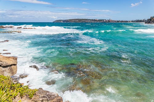 Crashing Waves on Seashore