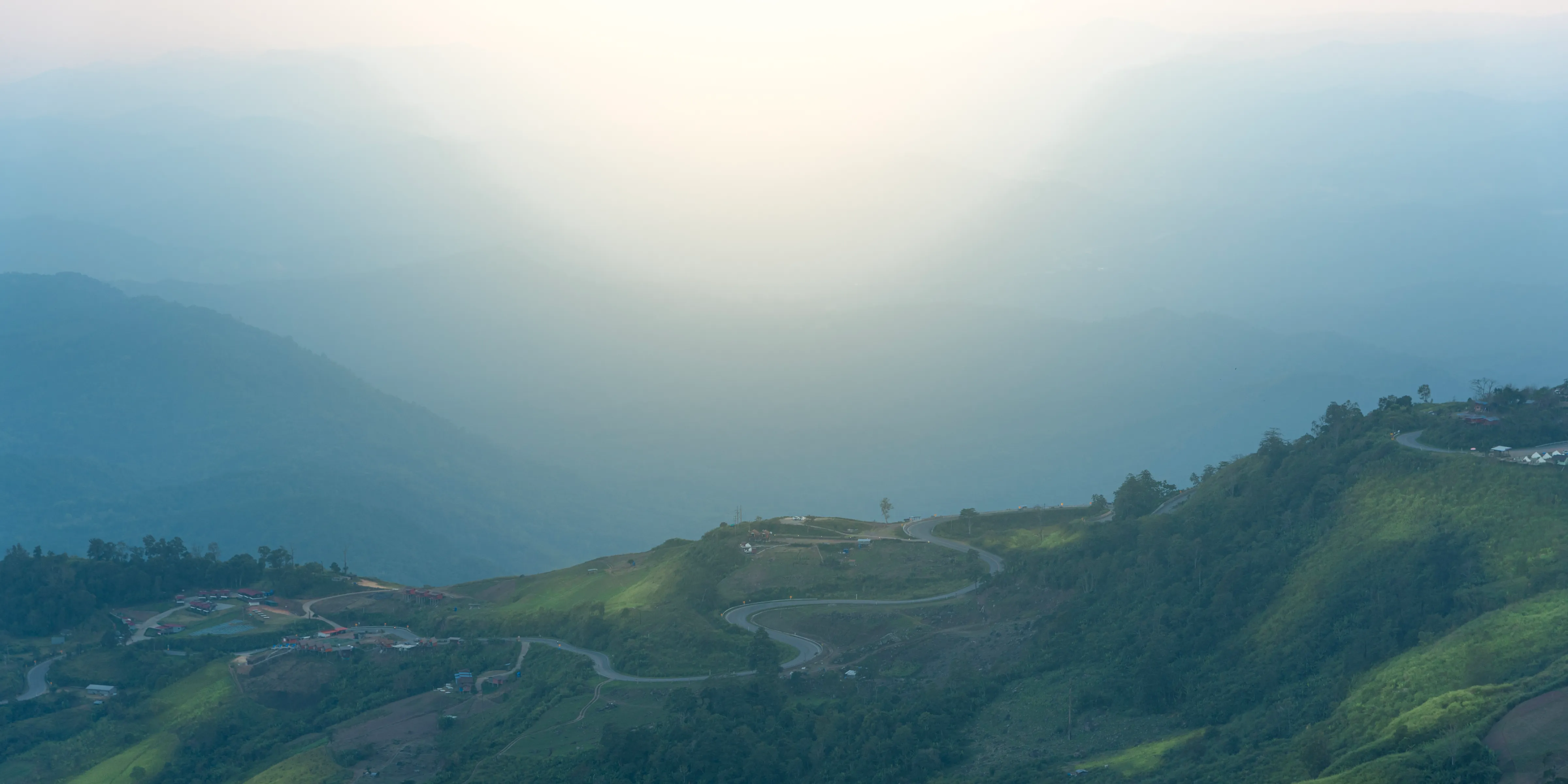 Chiang Rai to Chiang Mai Private Scenic Transfer with Doi Chang — photo 1