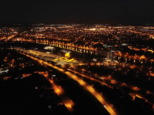 Immagine gratuita di città di notte, luci della città, luci della notte