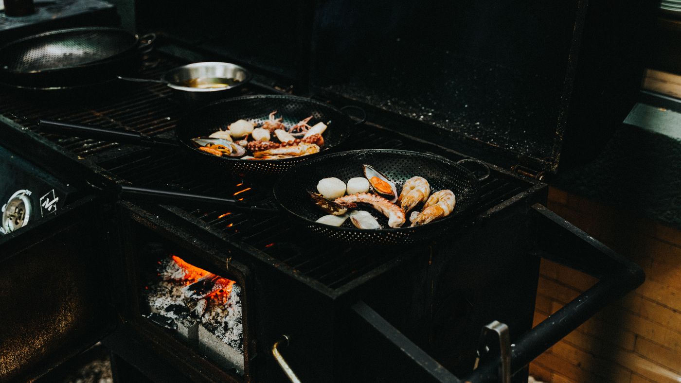 Cast iron care: 12 mistakes that ruin pans and how to fix each