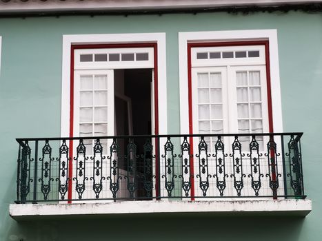 defective windows doors