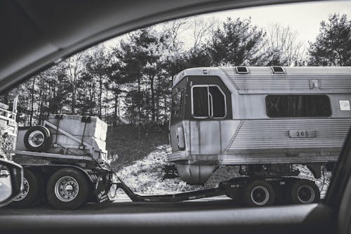 Free stock photo of highway, semi trailer truck, towing