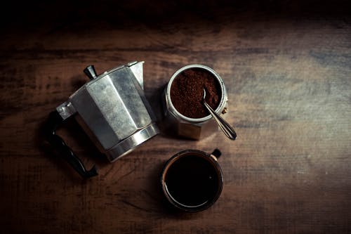 Безкоштовне стокове фото на тему «вид зверху, дерев’яна поверхня, зварена кава»