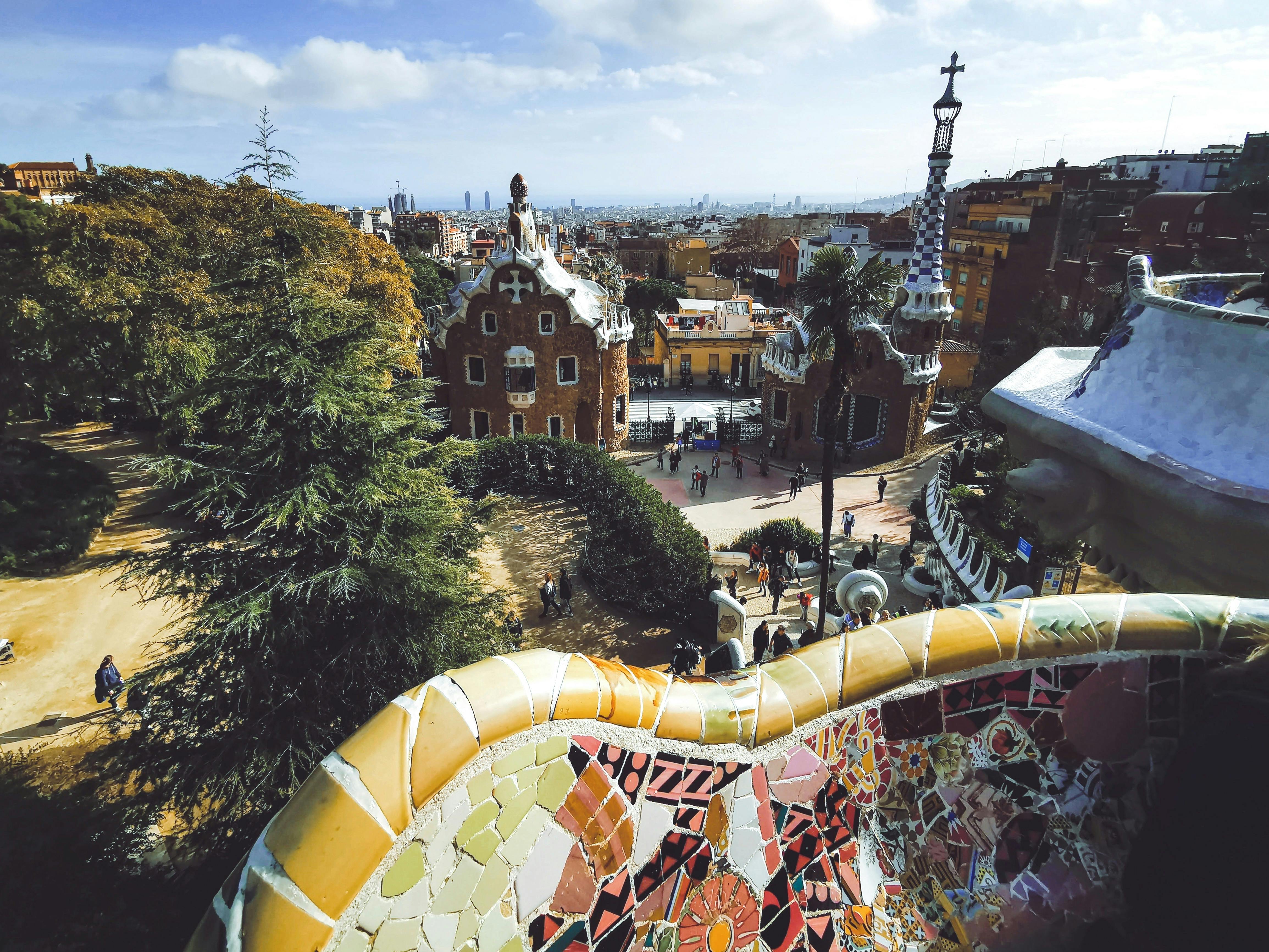 Panduan Lengkap ke Park Güell Barcelona: Taman Unik di Jantung Budaya Spanyol