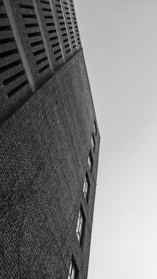 Fotos de stock gratuitas de blanco y negro, edificio, edificio de ladrillos