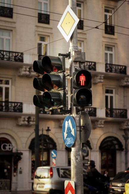 traffic signal intersection cars city