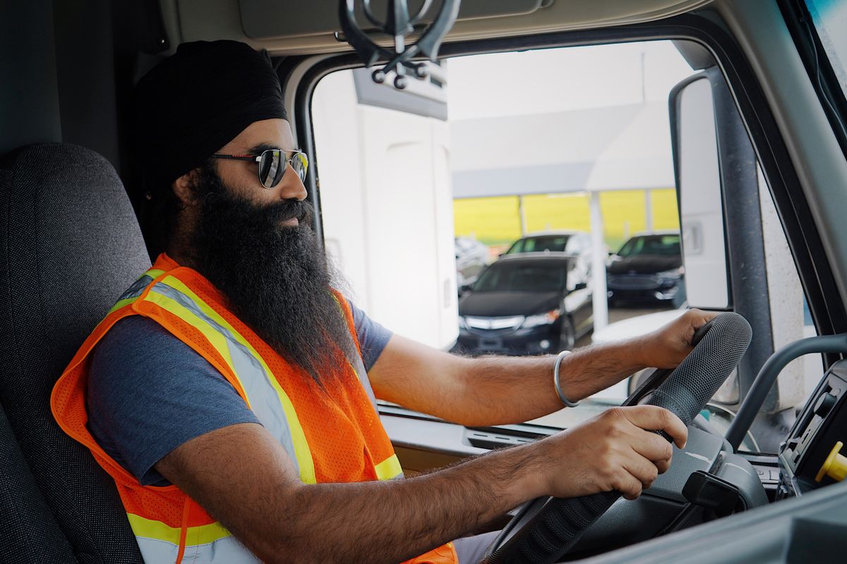 man with a van in Mepal — Man with a Van in Mepal — the working end of the job