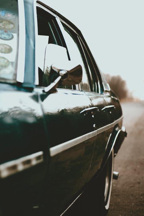 araba, asfalt, bağbozumu içeren Ücretsiz stok fotoğraf