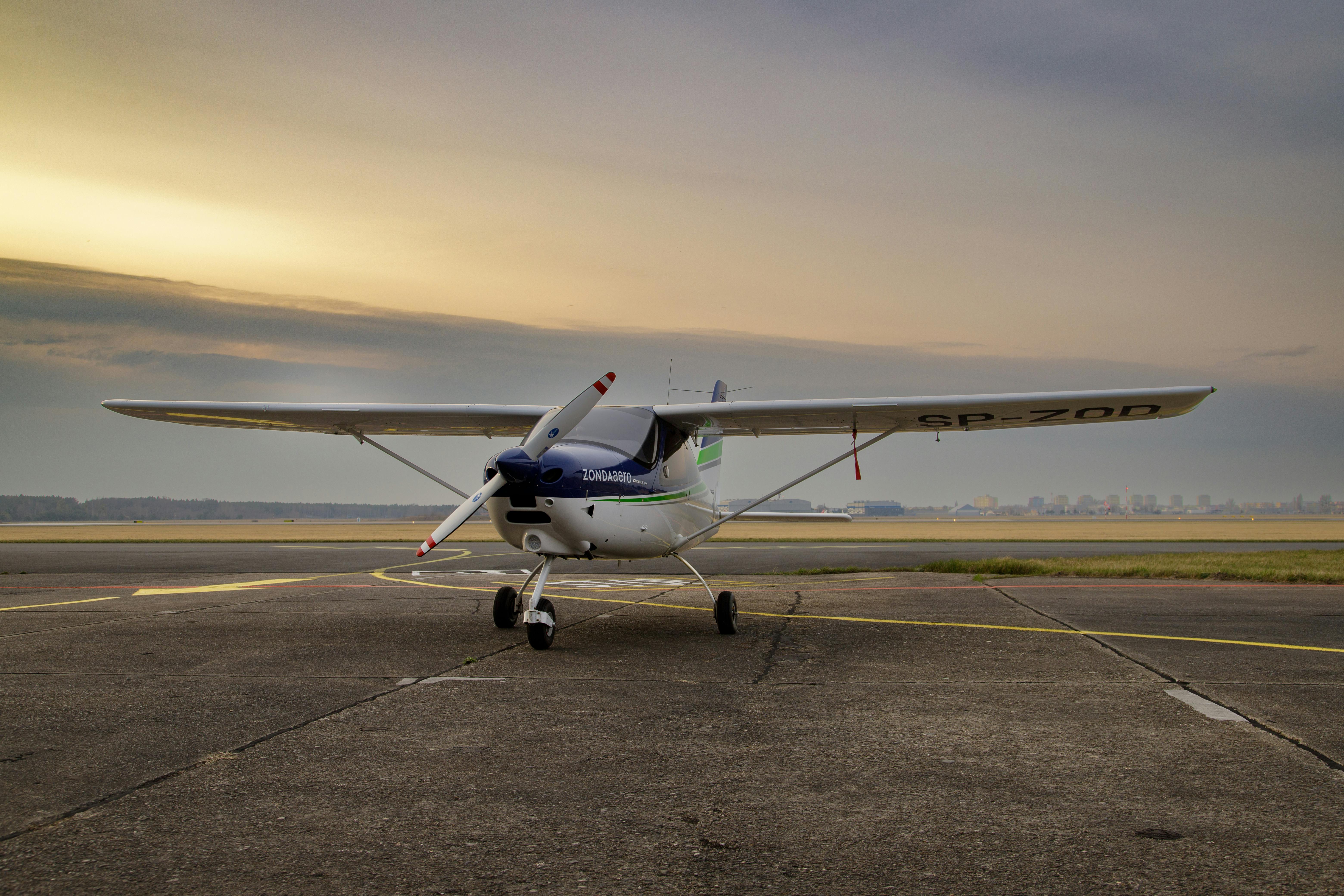 Picture Of A Float Plane Background Images HD Pictures and Wallpaper For  Free Download  Pngtree