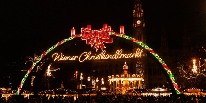 El Christkindlmarkt de Viena con sus luces
